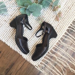 🦊 Dansko Brown Leather Heeled Shoe